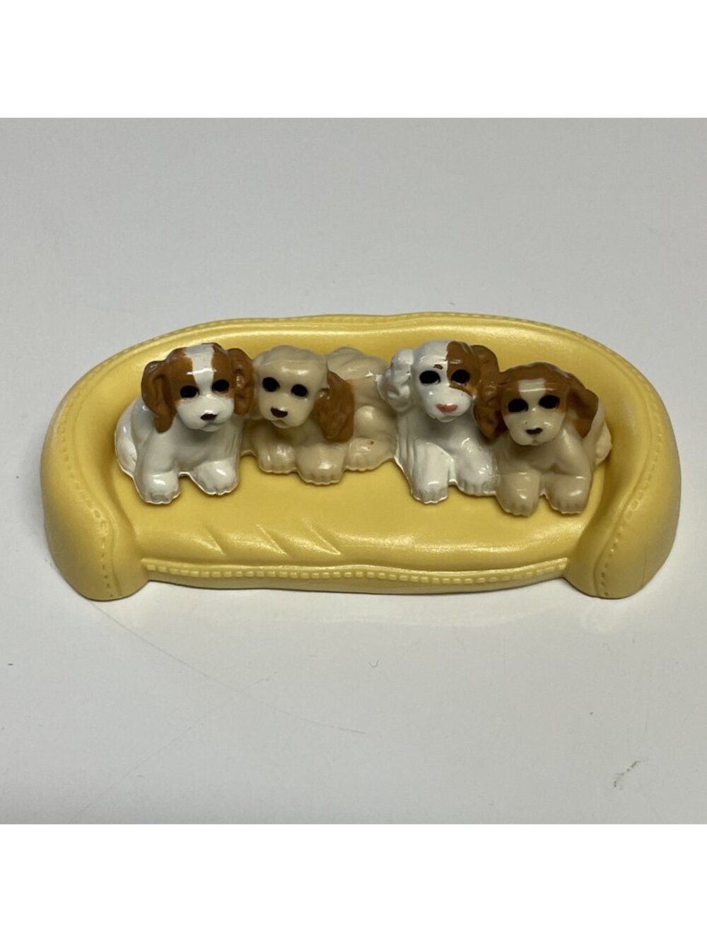 Fisher Price Loving Family Dollhouse Cocker Spaniel Puppies Dog Yellow Bed
